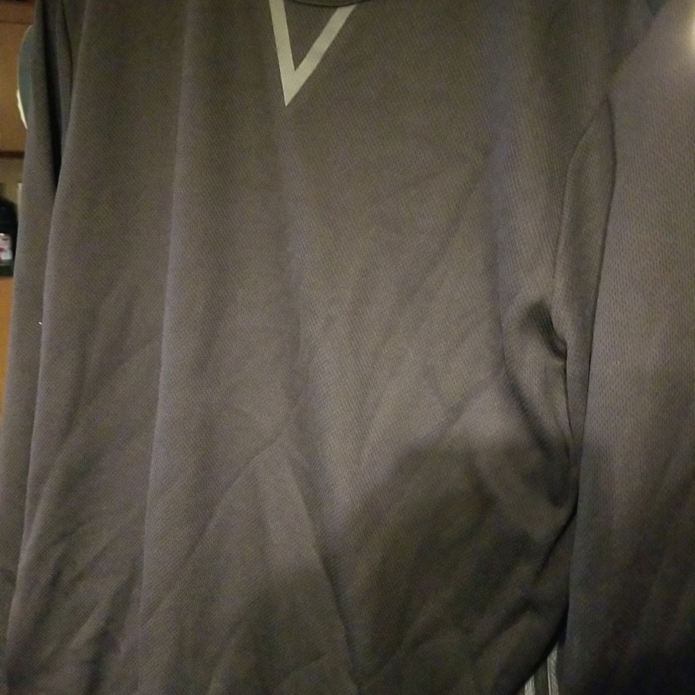 Michael STRAHAN long sleeve t Medium w tags